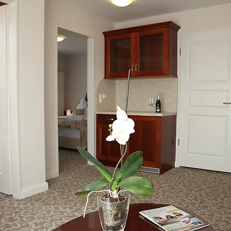 Avalon Bellevue Отель 3*