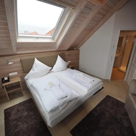 Avalon Bellevue 3*