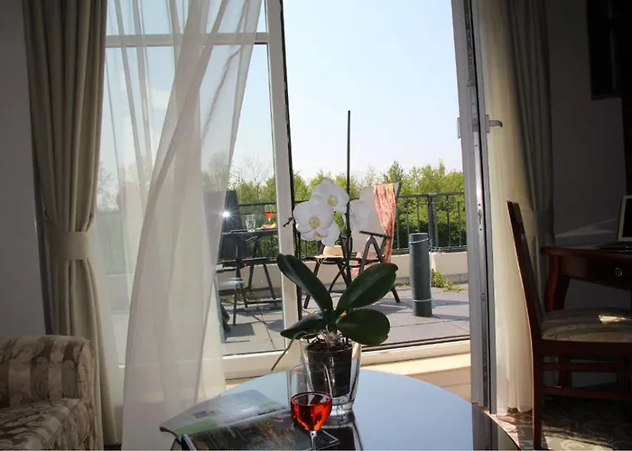 Avalon Bellevue Hotel 3*